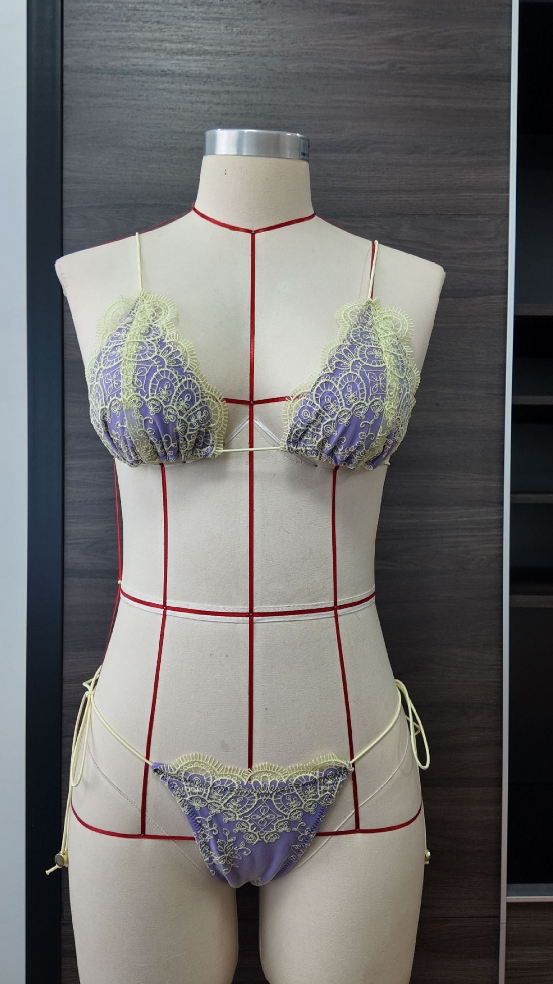 Sexy Lace Bikini Set with Tie-Up Detail, Two-Tone Edge, Split Swimsuit for Women