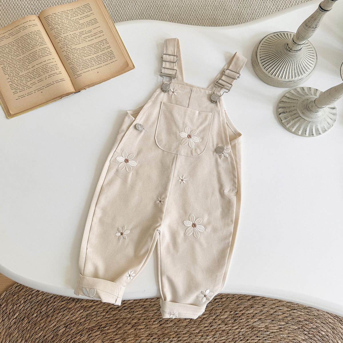 Strap pants with flower embroidery and sleeveless jumpsuit